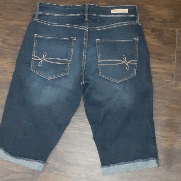 Levi's - Picture 2 of 2